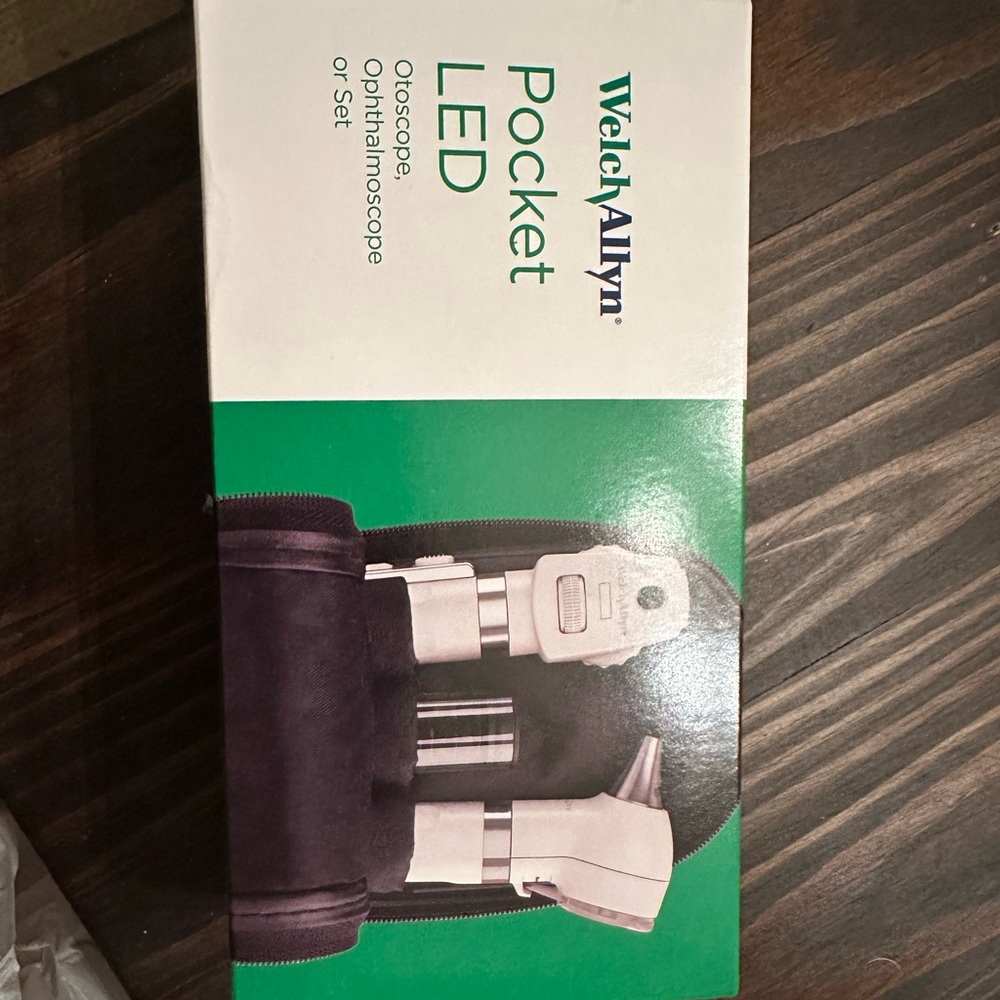 Welch Allyn otoscope- only use few times- blue